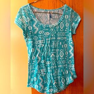 Aztec Design Rounded Hem Cap Sleeve Shirt